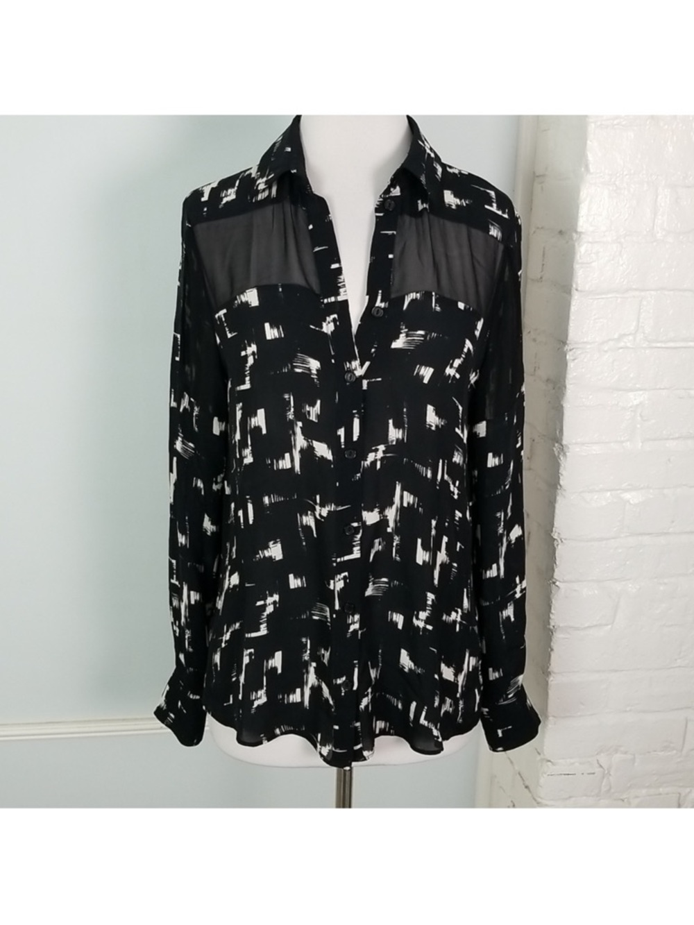 Black & White Printed Sheer Panel Button-Front Women's Blouse
